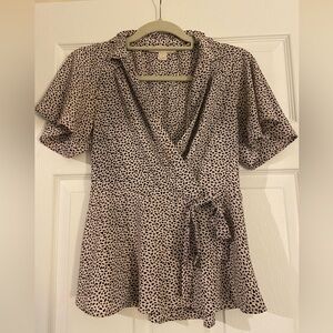 adorable women’s blouse!